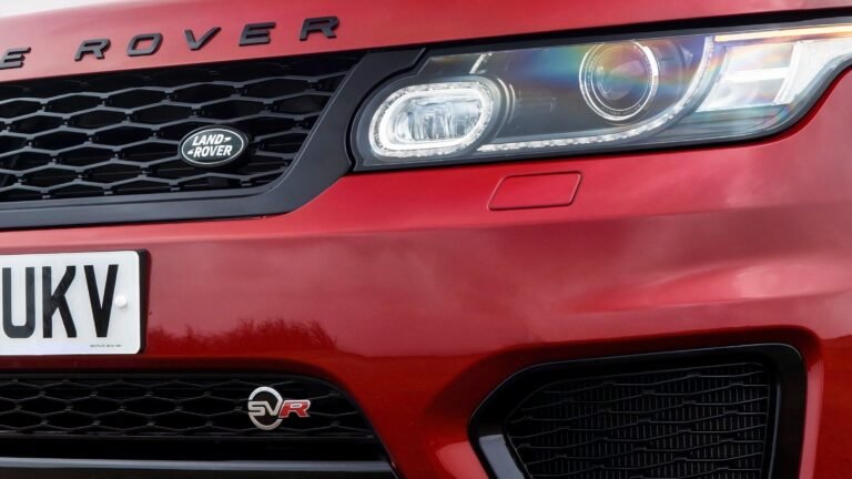 Supercharged V8, 550-HP, Costs Less Than A Corolla Cross: This Range Rover Is Epic, But There's A Big Catch