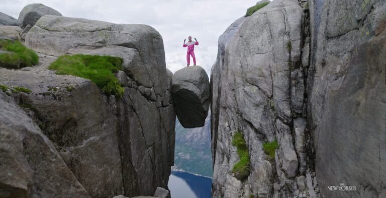 Please No Photos! A Short Film Focuses on Tourists’ Obsession with Capturing the Moment