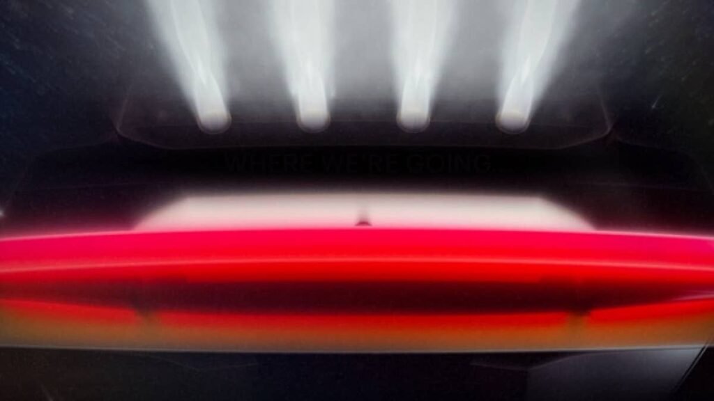 Tesla Roadster Finally Gets a Reveal Date After Nearly Nine Years