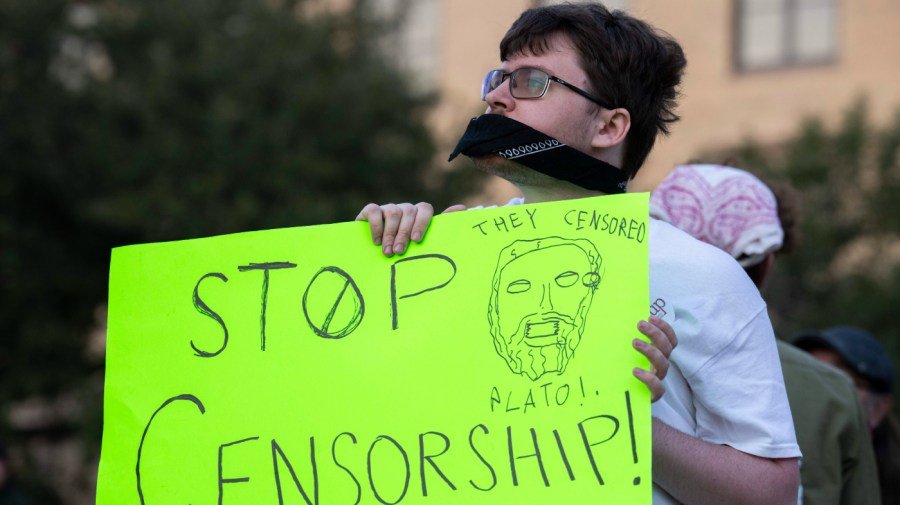 Texas universities purge core courses as political pressure takes its toll