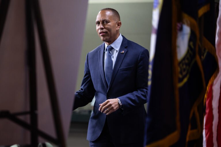 Hakeem Jeffries declines to detail consequences for rogue Democrats, cites ‘forward-looking’ conversation