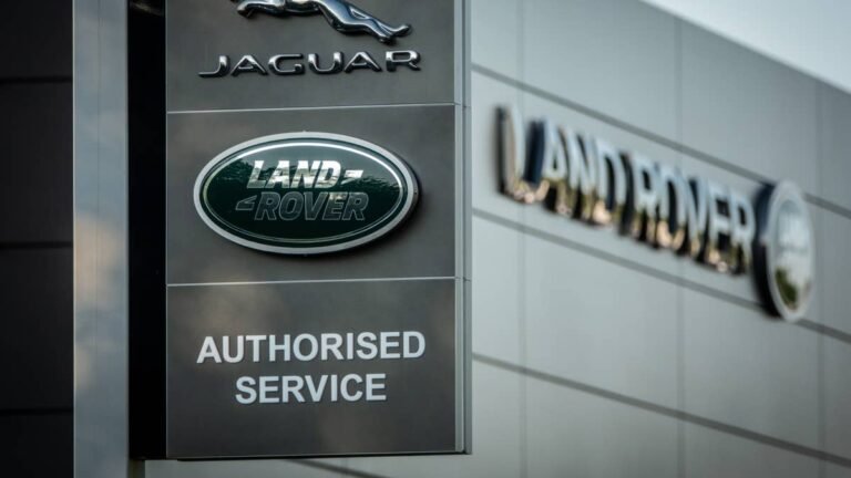 JLR Is Slashing Up To 4,000 Jobs in a Bid to Save Billions