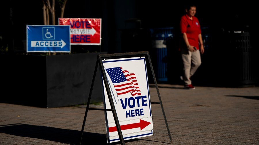 Democrats crack GOP gains with young men, new poll finds