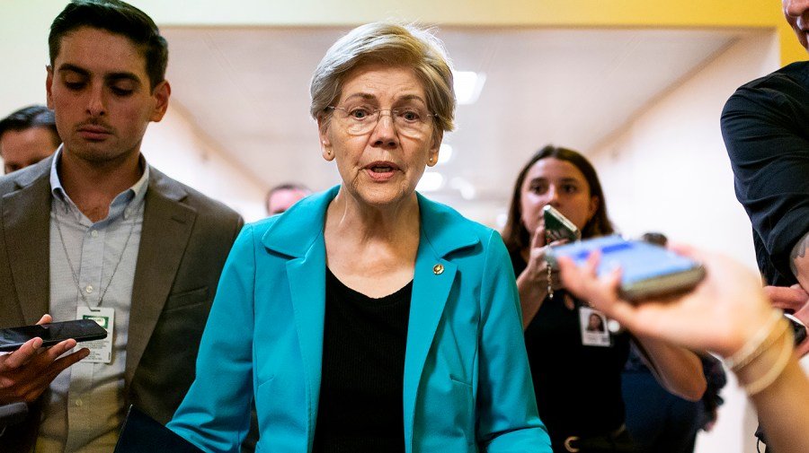 Warren: Trump loves power Xi represents