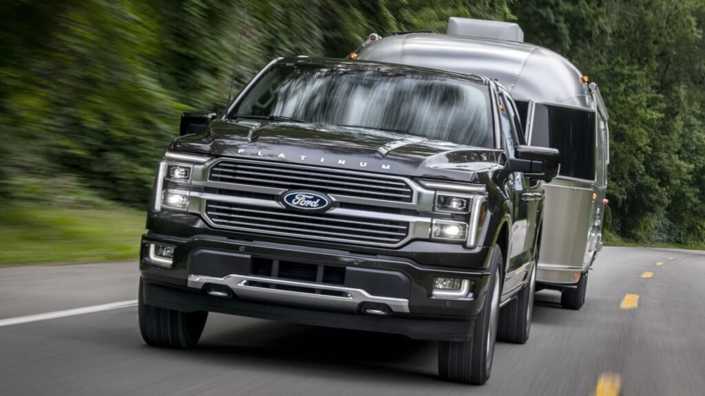 These V8-Powered Pickups Prove You Don't Need Twin Turbocharging To Tow 11,000 Pounds