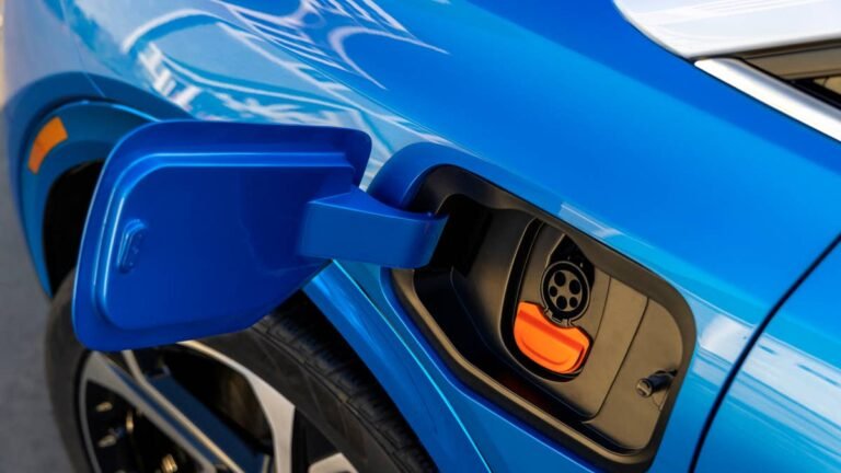 GM’s EV Slump Is Dragging Down Sales Despite Strong Truck Demand