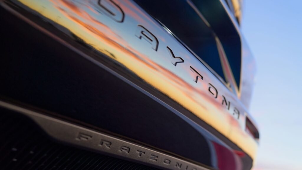 Dodge Dealers Are Sitting On 8,865 Chargers Nobody Wants, Even After Cutting The Price By $10,000