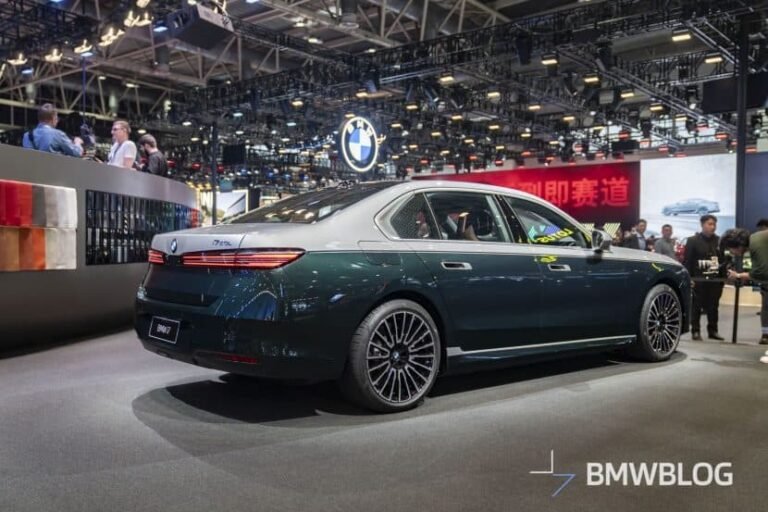 The BMW 7 Series And i7 Get Eight New Two-Tone Paint Jobs
