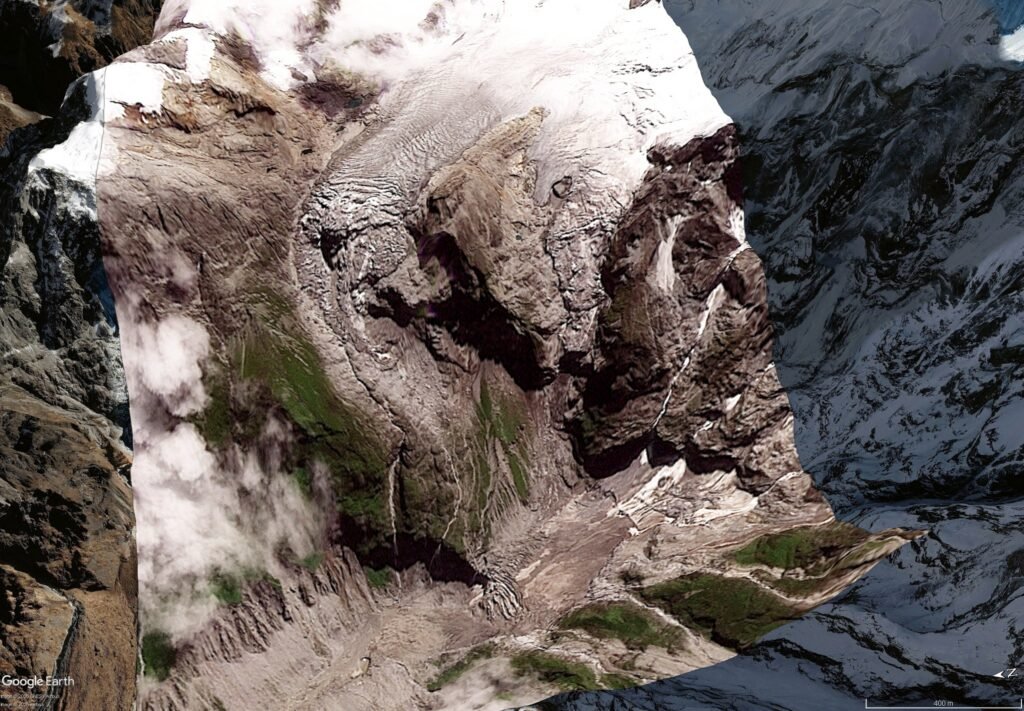 Precursory indications of movement for the 26 August 2026 Langtang Lirung landslide in Nepal