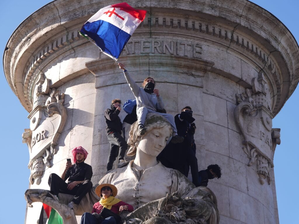 4 figures that help explain the affordability crisis behind France's protests