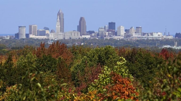 Cleveland to be home of next submarine repair center