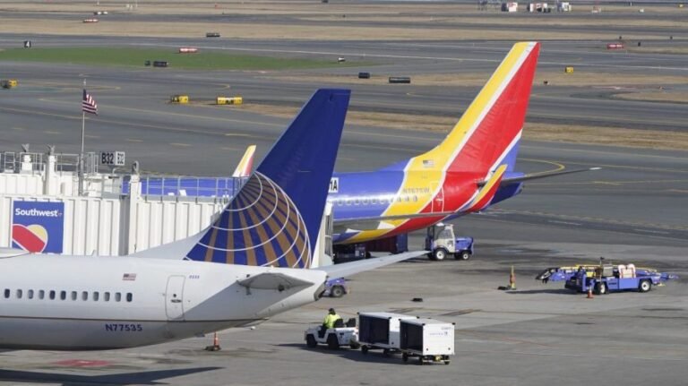 Airline groups push back on Ebola declaration requirements