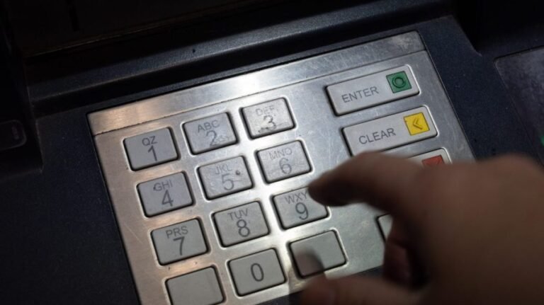 4 in 10 say personal finances worsening: Survey