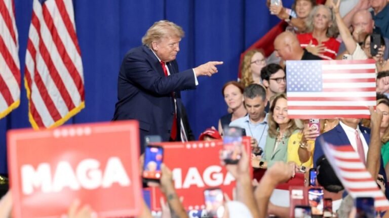 Watch live: Trump makes final pitch for GOP in South Carolina