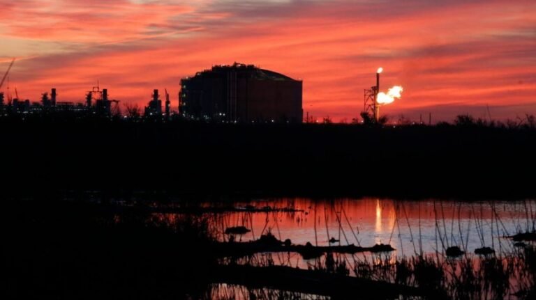 Energy regulators speed up approvals for gas export facility expansions