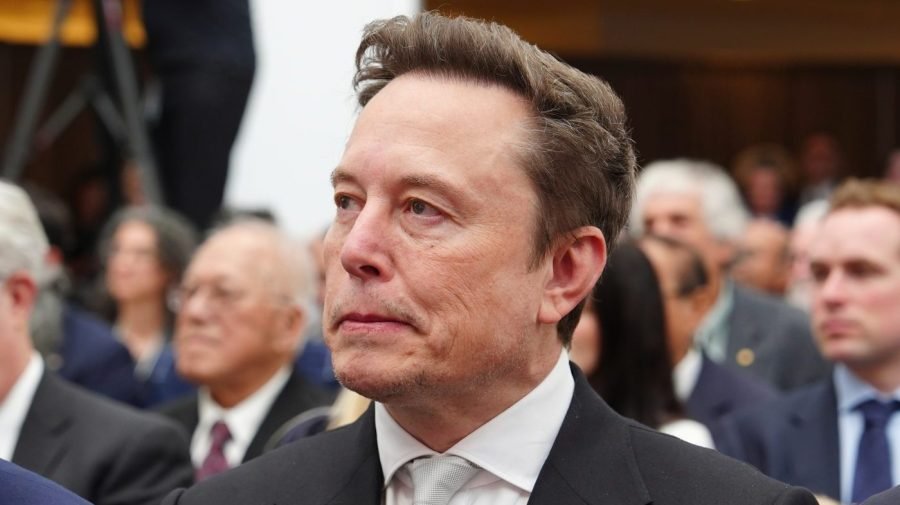 Musk to give SpaceX share to every US child