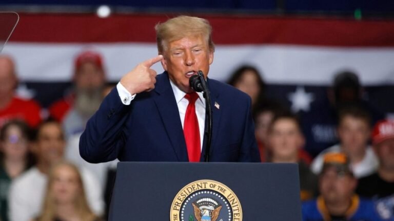 Trump announces $1M rewards for voter fraud tips ahead of midterms