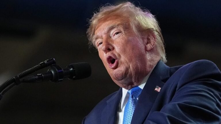 Trump fires back at Obama's Cheesecake Factory jab