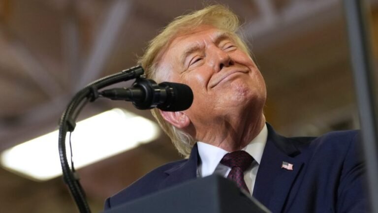 Live updates: Trump, Vance zip across South to shore up GOP votes