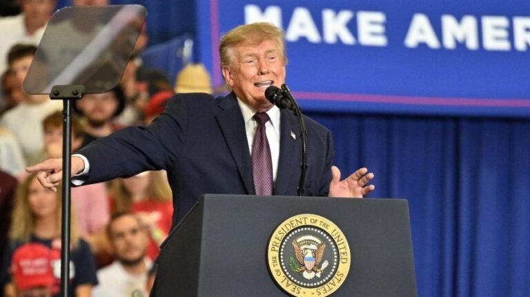 Trump: Judge would be held 'fully responsible' for anyone hurt on 'absolutely disgusting' East Potomac golf course