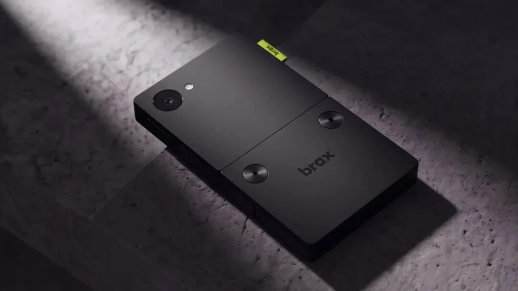 Brax Wink Is a Small, Modular Phone That Ditches Google