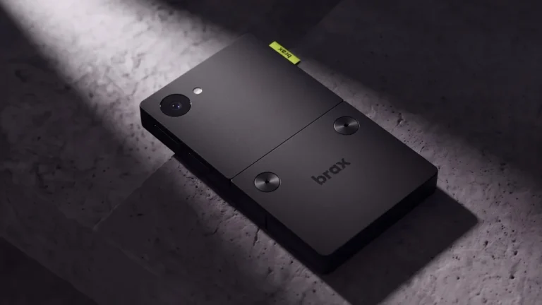 Brax Wink Is a Small, Modular Phone That Ditches Google