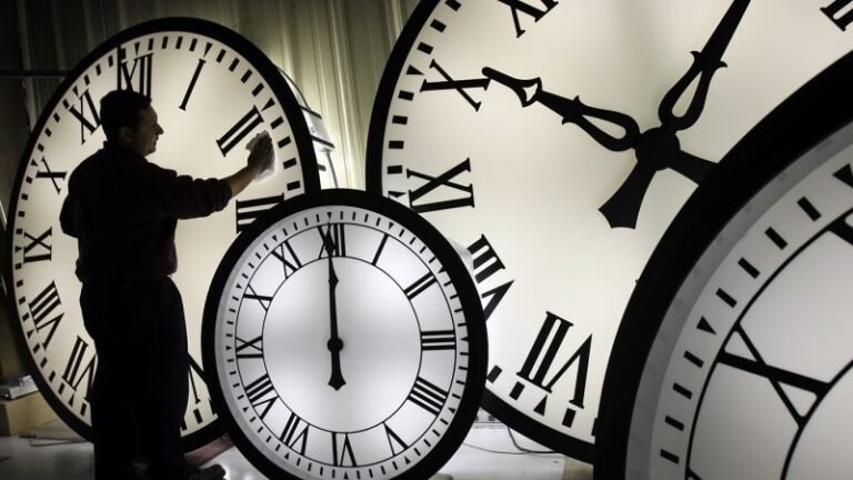 The 3 approaches to daylight saving time considered this year, and what happened to them