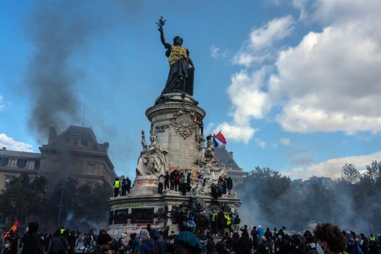 The French Student Protesters Subverting Monuments Like It's May 68