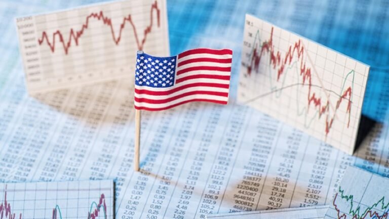 CREFC Sentiment Index Reaches Lowest Level in Three Years