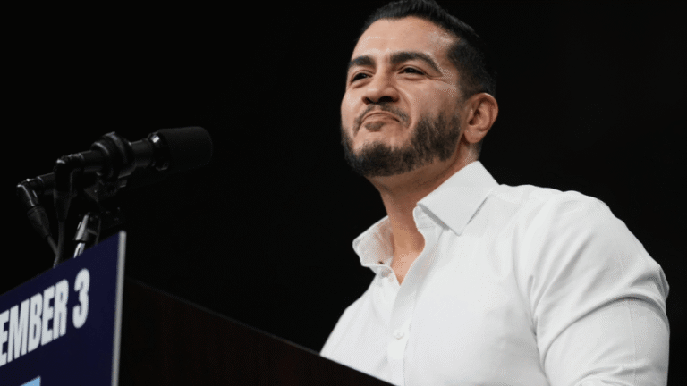 El-Sayed: Trump has as much regard for Constitution as ‘a piece of toilet paper’