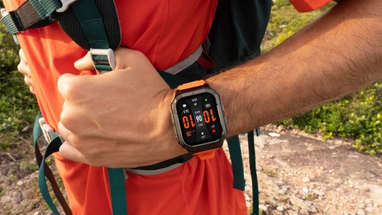Ulefone's New Rugged Smartwatch Has 8-Day Battery Life, Offline Maps, and a Torch for Just $99.99