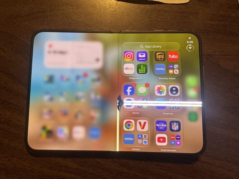 iPhone Duo Owner Says Apple Blamed Them for a Screen That Cracked in 3 Hours