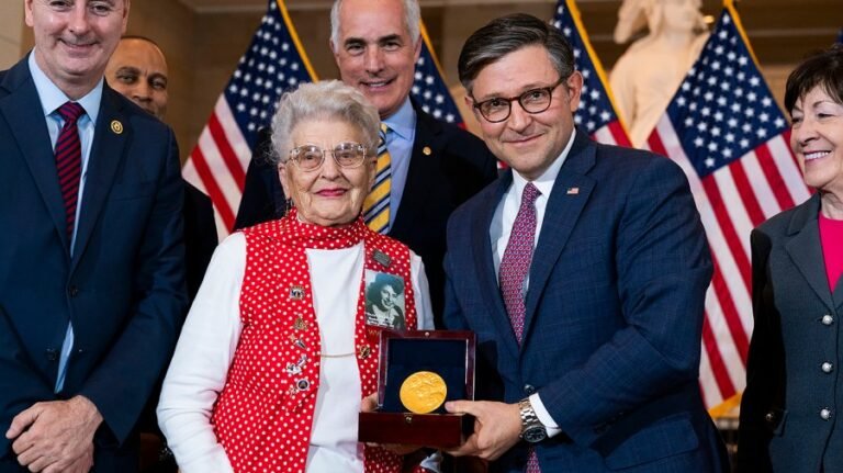 Honor the Rosies where they belong: On the National Mall 