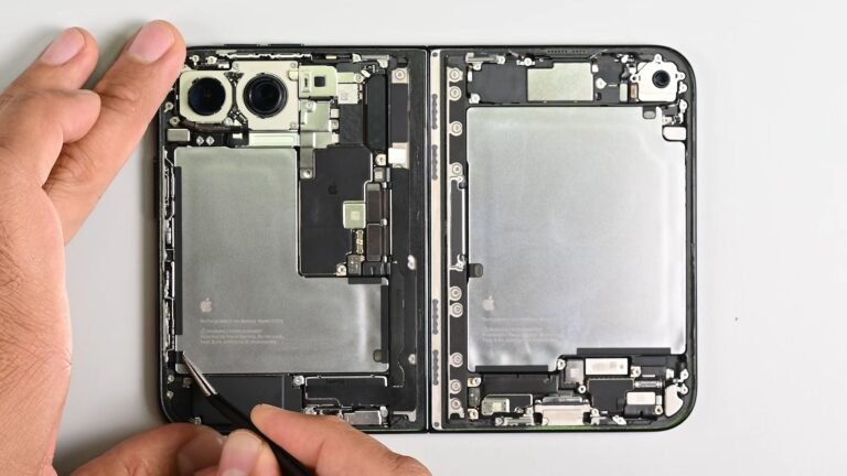 iPhone Duo Screens Are Cracking, and Nobody Wants to Take the Blame