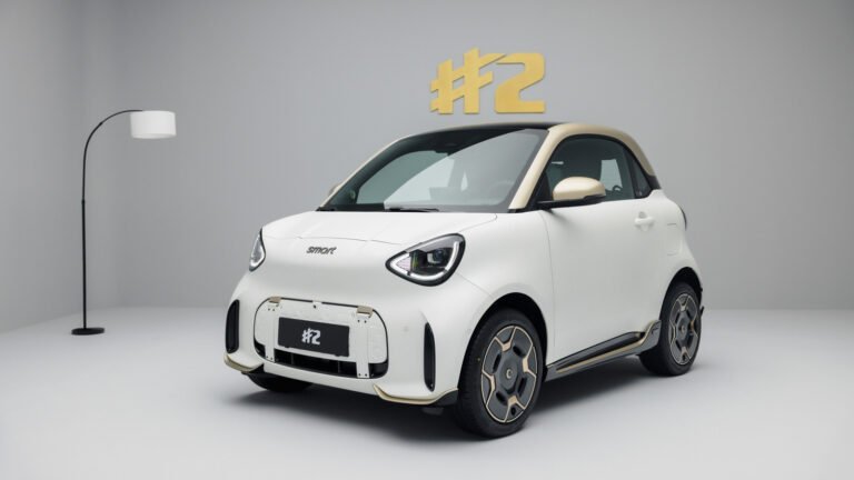 Fortwo-Succeeding Smart #2 Keeps The Bench Seat And Splitgate Alive