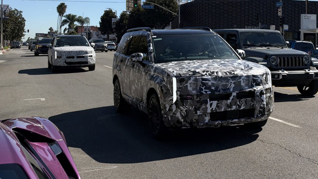 We Spied The Facelifted Santa Fe That Will Be Hyundai's First Range-Extender Hybrid