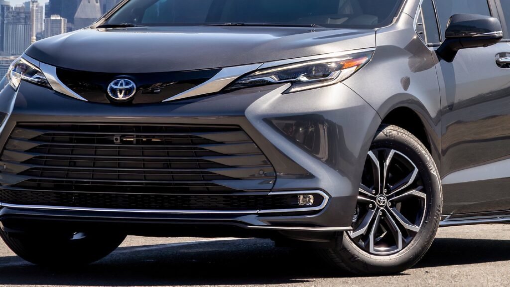 The Toyota Sienna Gives The Chrysler Pacifica A Good Kicking At $329 Per Month