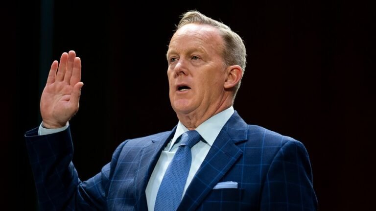 Spicer says he's ‘absolutely’ concerned about Kansas Senate race