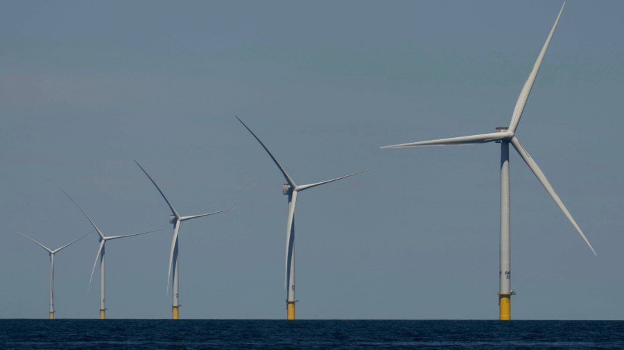 Trump says wind turbine part imports cause national security issue, but doesn't impose tariffs